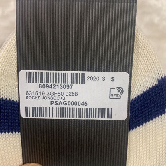 Gucci Blue and White Knitted Ankle Socks With Cherries 🍒 - Picture 4 of 6